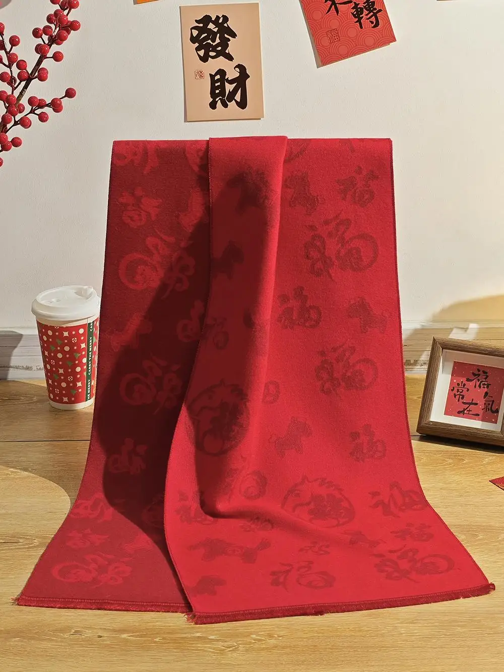 cachecol-vermelho-com-estampa-de-logo-para-mulheres-aconchegante-para-o-inverno-celebracoes-do-ano-do-zodiaco-chines-presente-para-maes