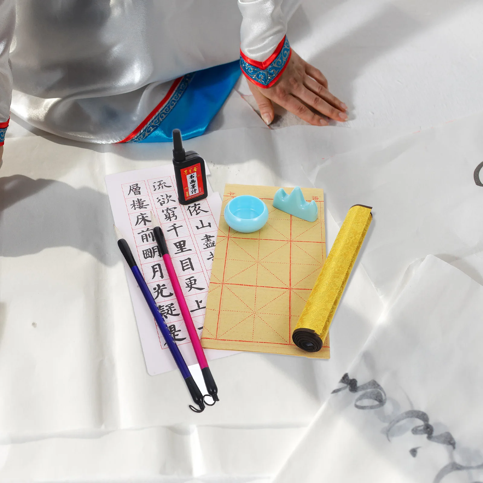 

1Set Calligraphy Writing Cloth Kit High-Quality Water Absorbent Practice Cloth for Kids Beginners Chinese Calligraphy Set