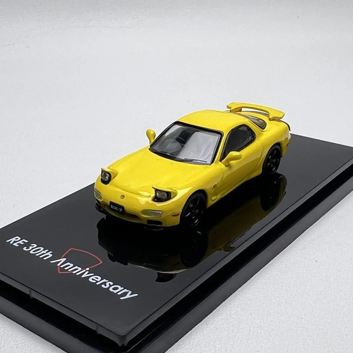 

Hobby japan 1:64 RX-7 RX7 FD3S Type RS-R Alloy Car Diecasts & Toy Vehicles Car Model Miniature Scale Model Car Toys For Children