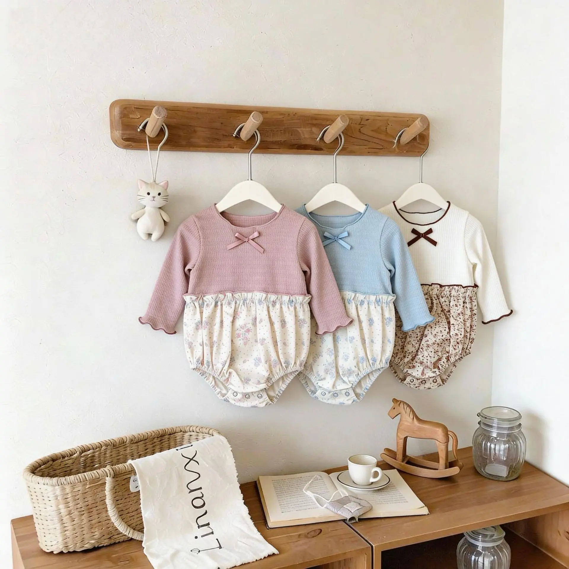 

Новинка 2026 года: Весенний комбинезон для девочек с длинным рукавом, милый комбинезон-боди с бантом и цветочным принтом, хлопковая одежда для малышей 0-24 месяца