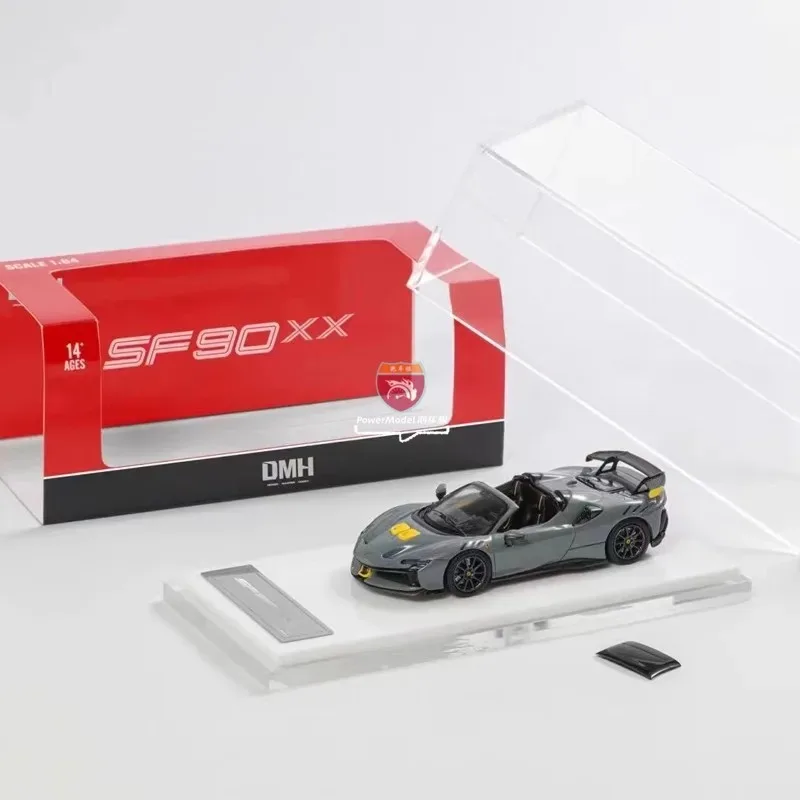 

В наличии 1:64 Yuema Supercar SF90 XX Stradale, литая под давлением модель автомобиля из сплава, игрушка для мальчиков, декоративный предмет для взрослых.