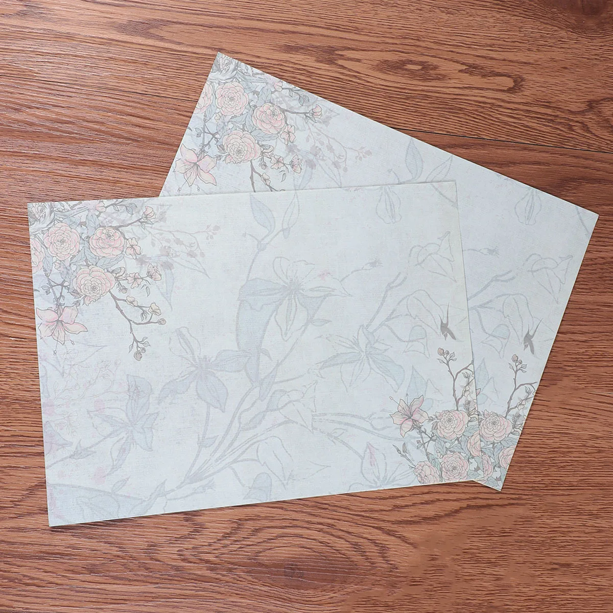 

50Pcs European Style Blue Rose Vintage Writing Paper Retro Letter Sets Smooth Calligraphy Graffiti Use