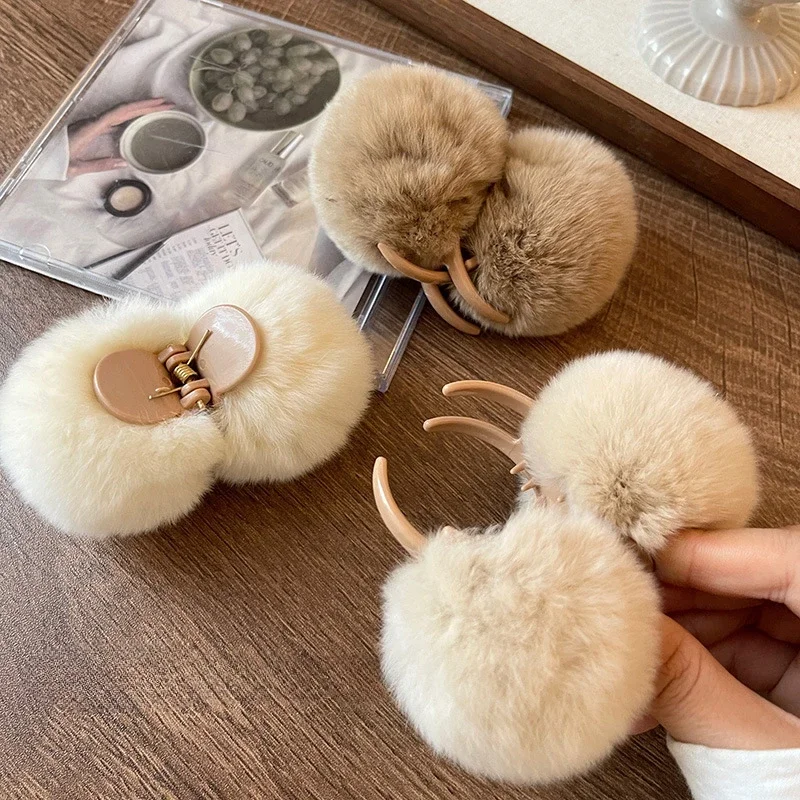 

Cute hairball hairpin women's autumn and winter plush grab clip ball hair grab premium clip women's headdress hairclip