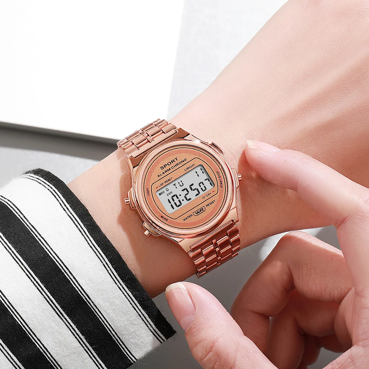 Women Casual LED Electronic Watch Retro Stainless Steel Men Women Unisex LED Digital Watch Multifunction Waterproof Wristwatch