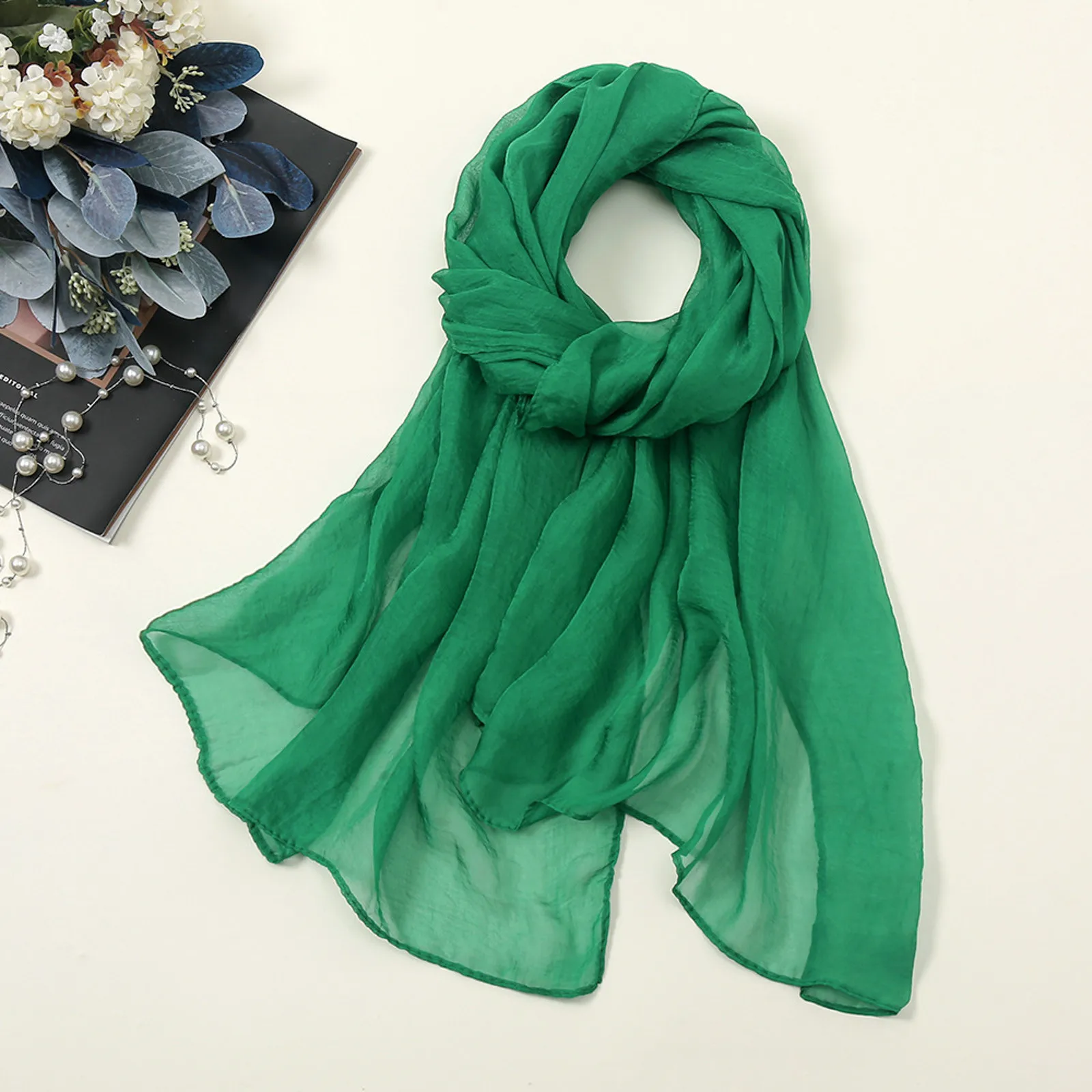 

Bandana Thin Chiffon Neckerchief Beach Sunscreen Silk Scarf Foulard Solid Color Chiffon Scarf for Women Head Scarf Neck Wraps