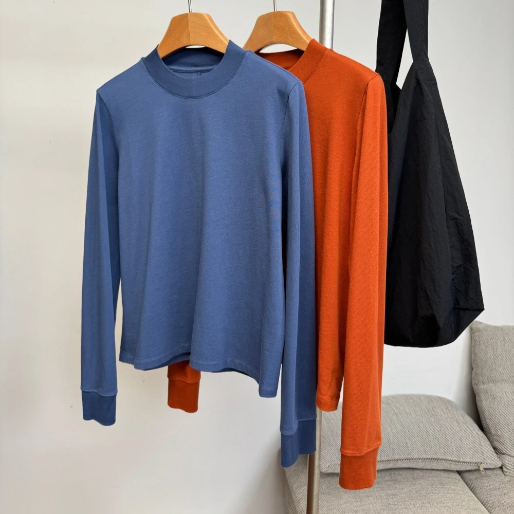 Classic Ribbed Mock-Neck Long-Sleeve T-Shirt with Center-Back Seam