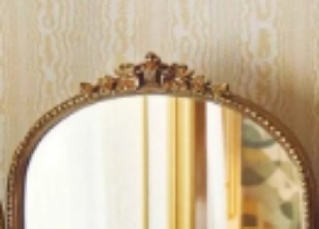 French Vintage Tri-fold Carved Mirror Elegant European Vanity Tabletop Makeup Mirror Bedroom Dressing Mirror