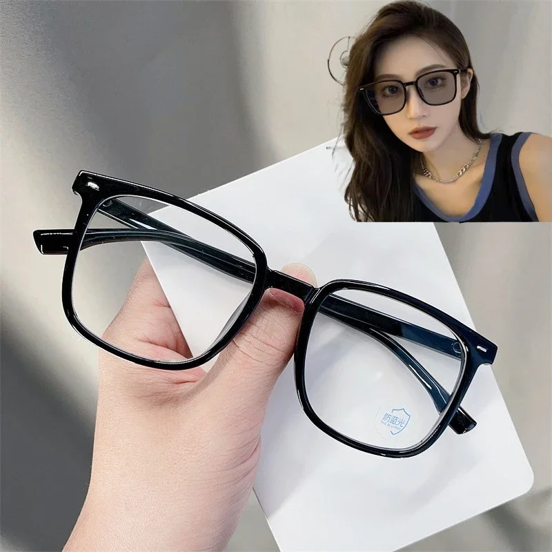 Color Changing Glasses with Prescription Photosensitive Color Changing Myopia Glasses Unisex Protective Goggles Turn Gray/brown