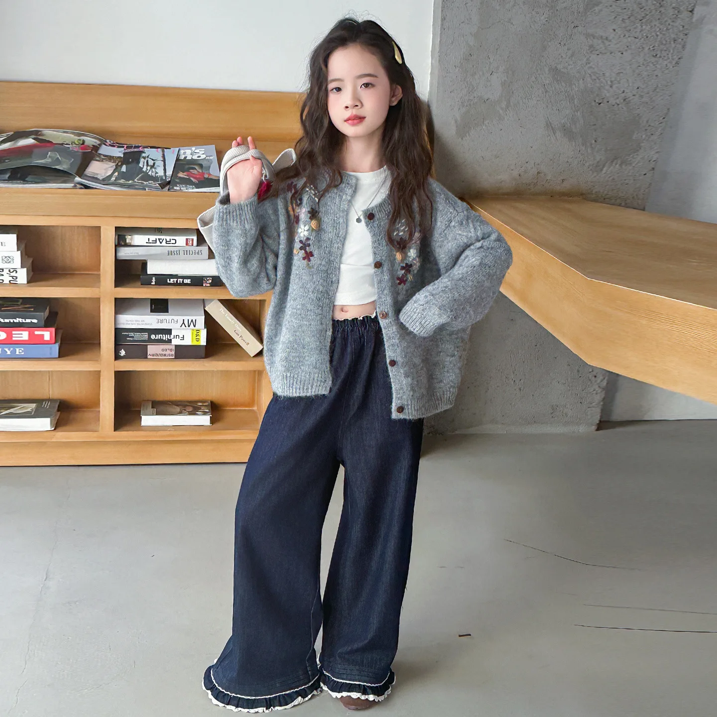 

Teenager Girls Outfit School Girls Flower Embroidery Knitted Sweater Coat Children Girls Wide Leg Jean Kids Girls Two-piece Sets