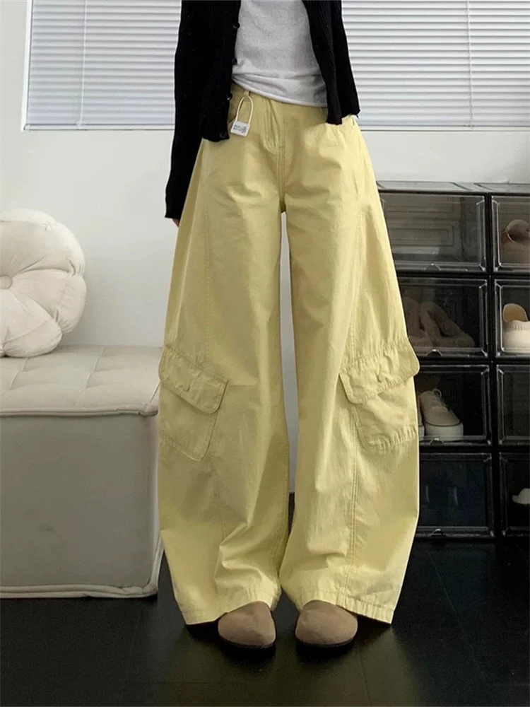 Yellow Curved Hem Cargo Pants Women Fall 2025 American Vintage Multi Pocket Wide Leg Trousers Slim Fit Versatile Denim
