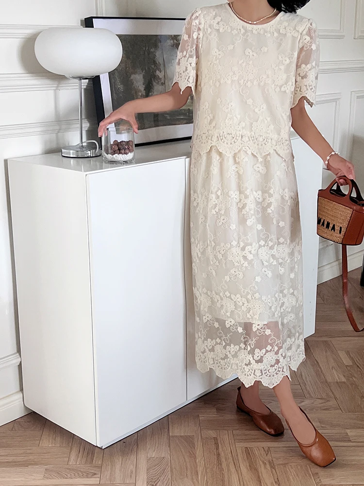 Women Vintage Lace Suit Hollow Out Top And Embroidery Midi Long Skirt Two Piece Set Matching Outfit Female Lady Clothing Summer