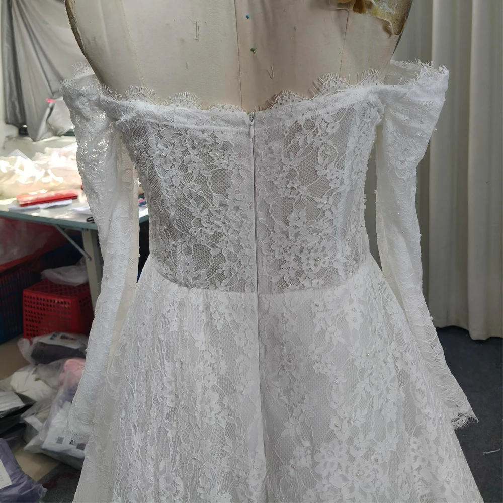 Robe de mariée en dentelle exquise personnalisée, épaules dénudées, ligne A, avec traîne de balayage, robes de mariée de jardin