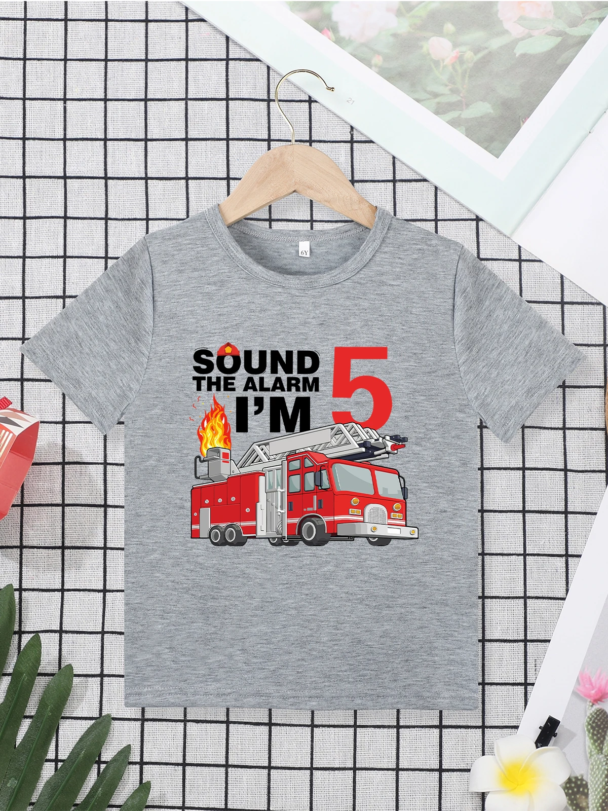 Sound The Alarm I'm 5 Years Fun Boys Clothes Fire Engine Print Cartoon Fashion Streetwear Kids Birthday T-shirt Grey Tops