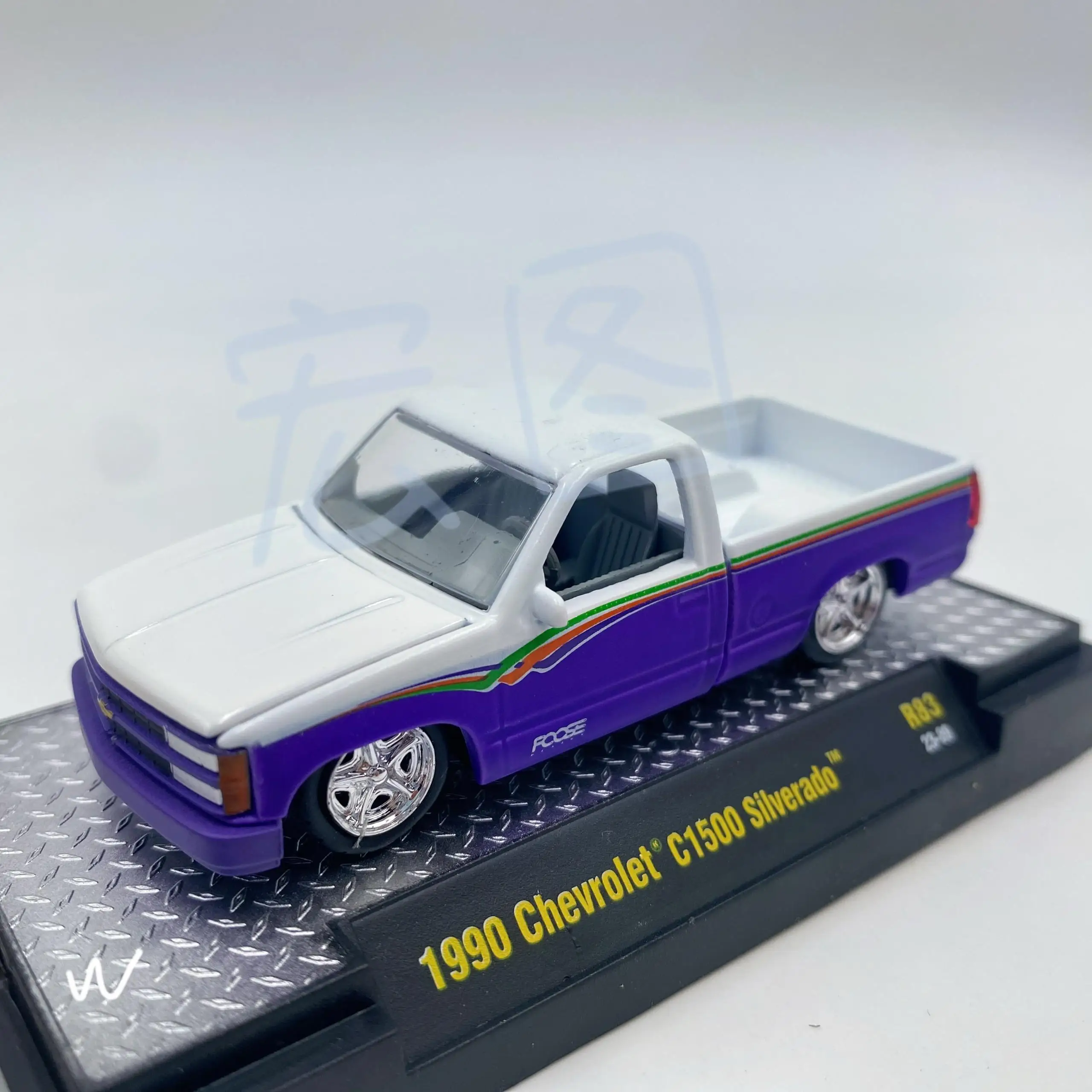 

M2 Machines 1:64 1990 C1500 Модель автомобиля из сплава Silverado Детские игрушки и подарки