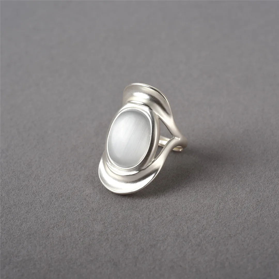 

A Niche Frosted Inlaid with Cat's Eye Stone Opening That Adjusted The European American Personalized Unique Trend Ring for Women