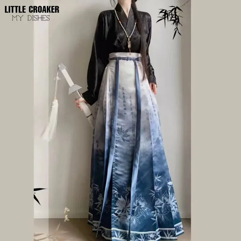 

Woman Ming Dynasty Hanfu Horse Face Skirt Chinese Traditional Hanfu Costume Vintage Gradient Black Blue Pleats Skirt
