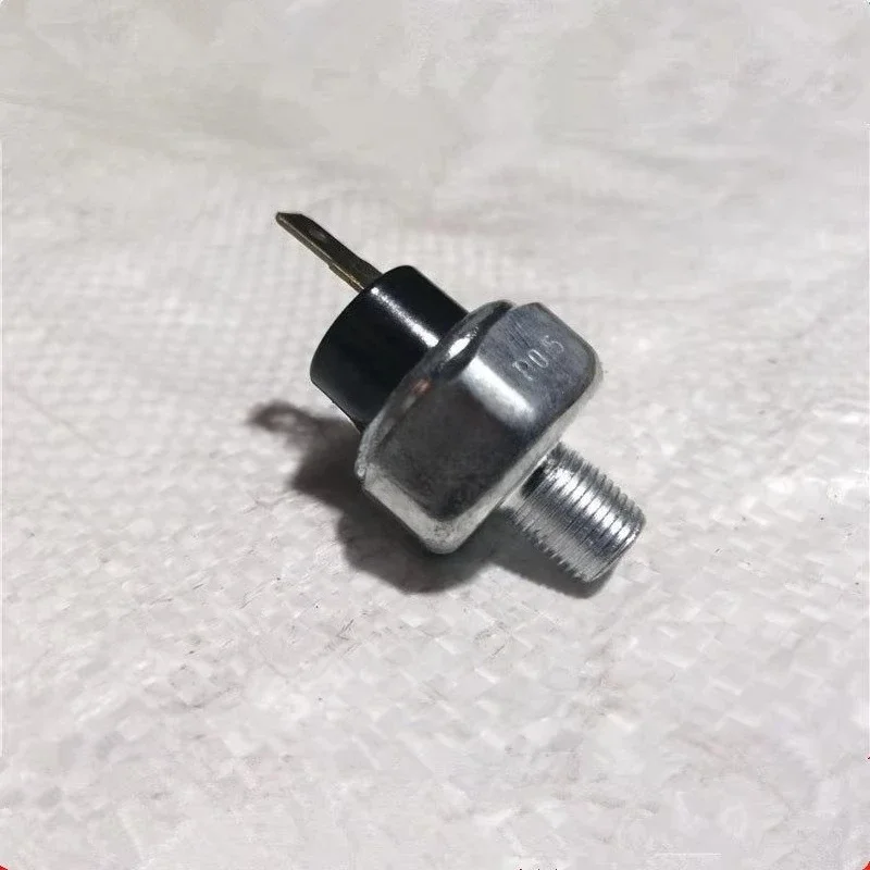 

15521-39010 15521-39014 1A024-39010 1A024-3901-0 Engine Oil Sensor Switch for KX155 Excavator Oil Sensor