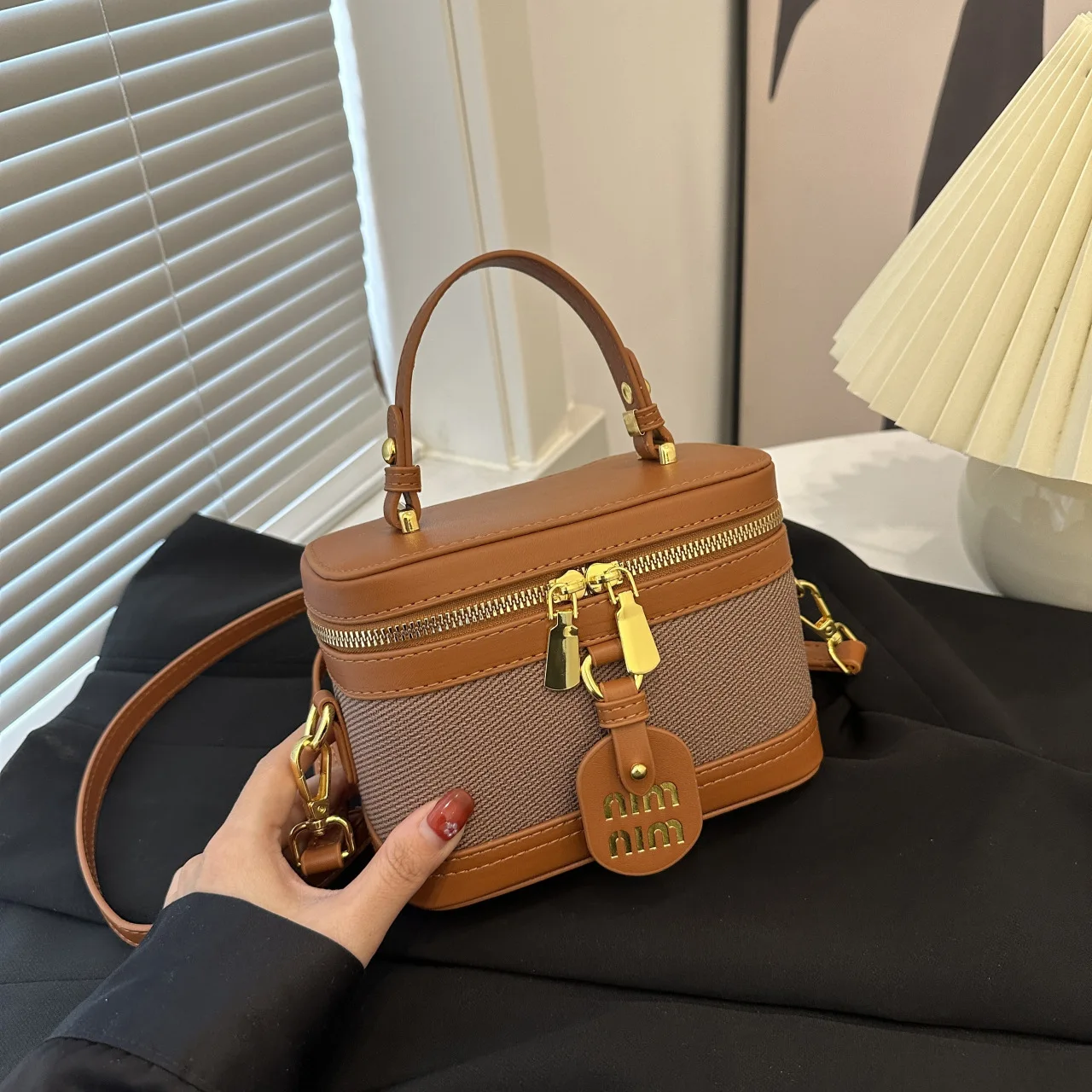 

High-end sense of light luxury designer stitching contrast color box bag all-match one-shoulder messenger bag retro handbag