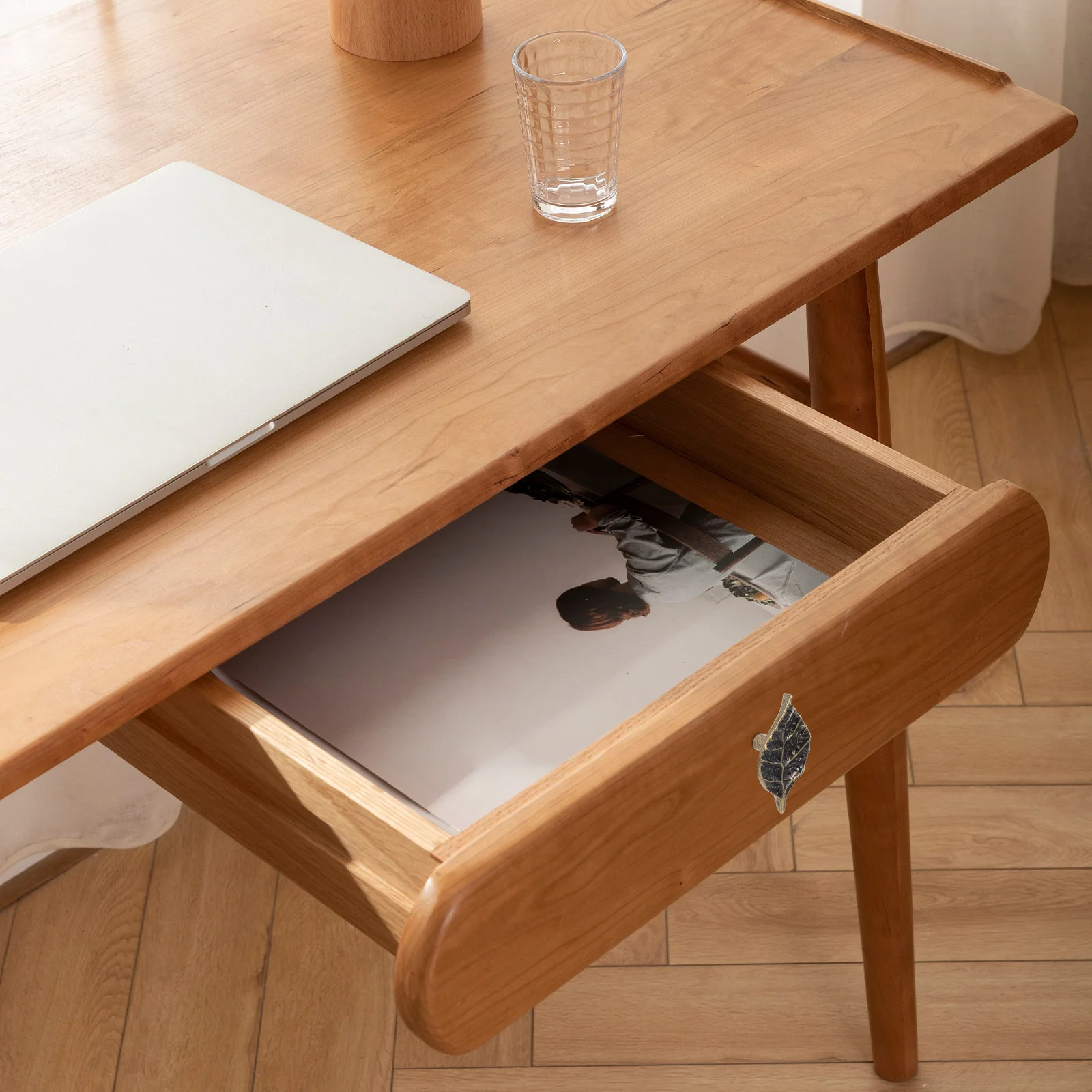 

3Pcs Stylish Leaf Patterned Furniture Handles for Drawers Cupboards Bedside Tables Versatile Application Home Decor