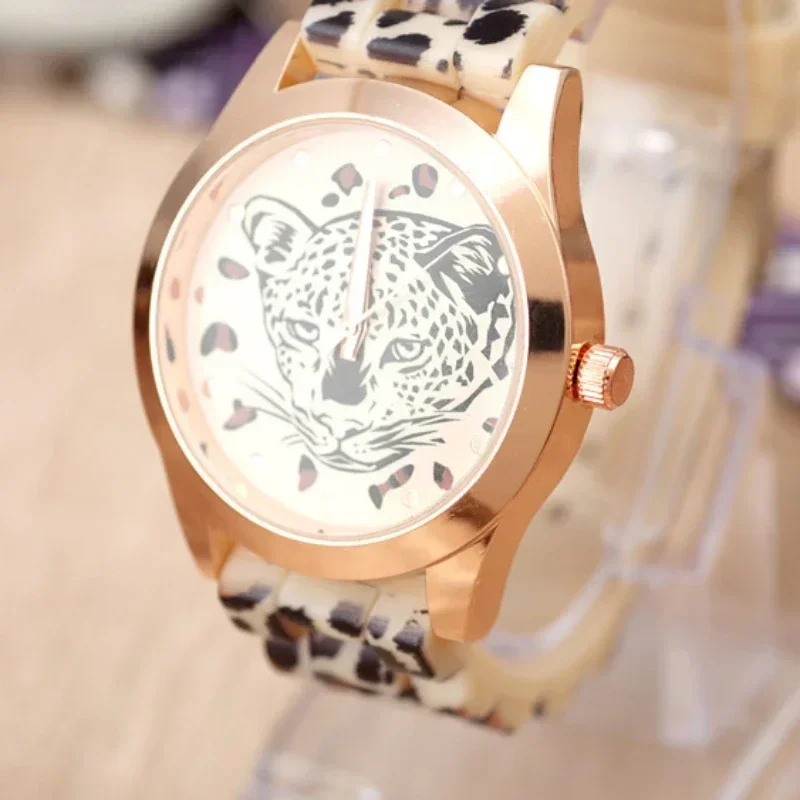 Reloj de cuarzo con estampado de leopardo para mujer, pulsera deportiva de silicona, a la moda