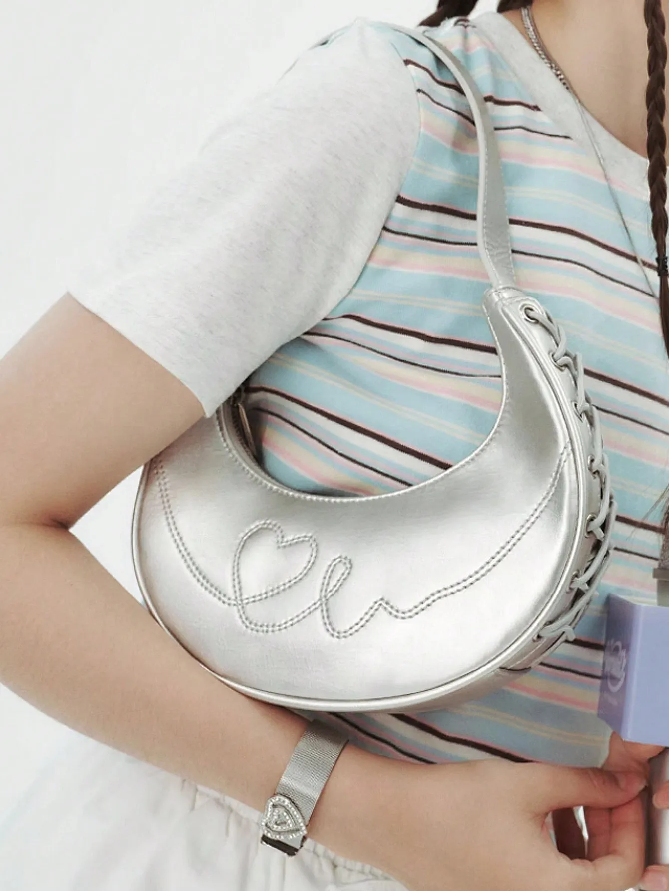 2024 New Fashionable Ballet Style Handbag Texture Silver Crescent Bag, Unique Design, Love Strap Shoulder Bag