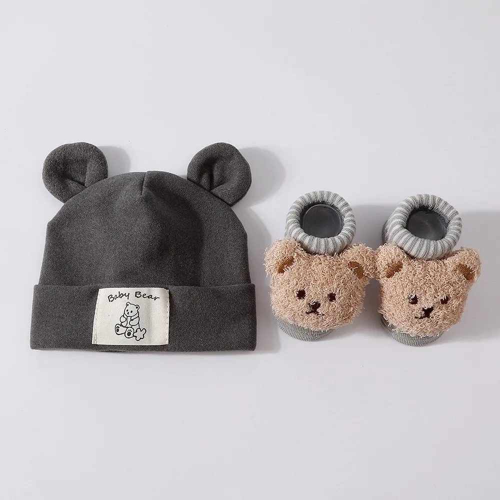 2Pcs/Set Cute Cotton Baby Hat Socks Set Warm Breathable Infant Cap Socks Soft Cartoon Bear Ear Beanie for Newborn