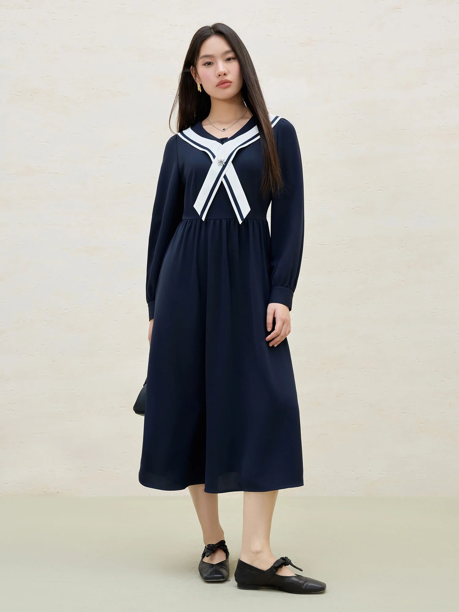 

DUSHU Plus Size Women's 2025 Spring New College Style Contrasting Navy Collar Slimming Long Sleeved Dress 25DS81168