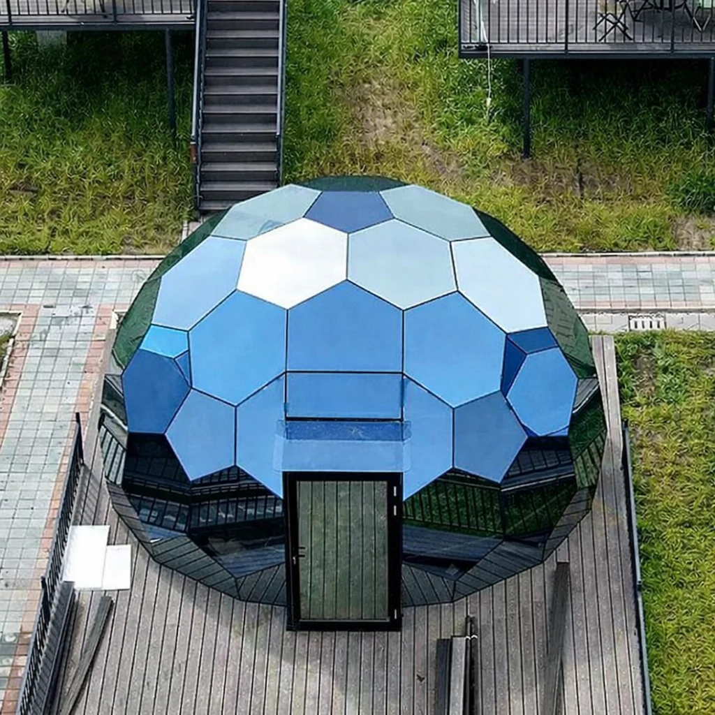 Luxury Hotel PVC Outdoor Camping House with Waterproof Thermal Insulation Frost-resistant Properties Designed for Year-round Use