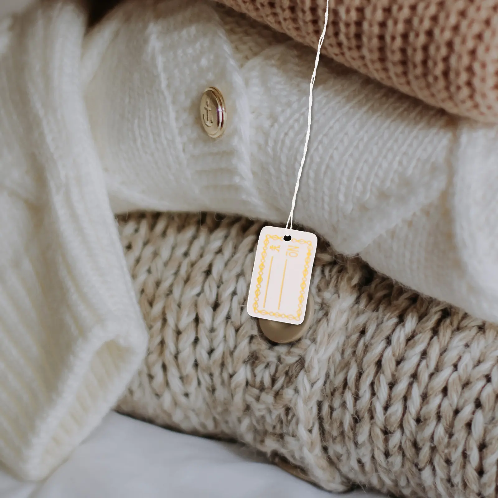 500Pcs Blank Paper Price Tags with String Hanging Jewelry Tags Clothes Stationery Shoes Label Tag for Retail Display