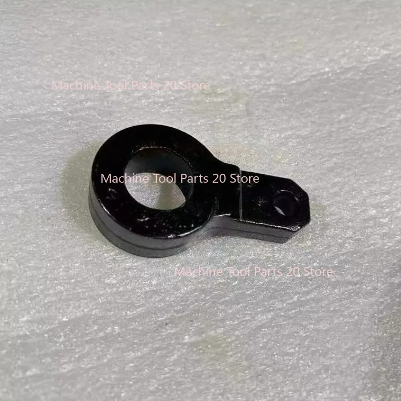 for Toyota Forklift 3T 823 Chain Joint/Clevis Bolt 04631-30511-71/04631-30501-71