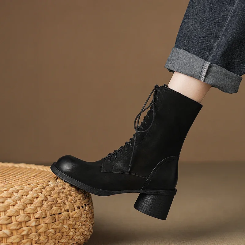 

2026 новые осенне-зимние женские ботильоны из натуральной кожи высотой 22-24,5 см, узкие ботинки из воловьей кожи с круглым носком и боковой молнией на толстом каблуке со шнуровкой