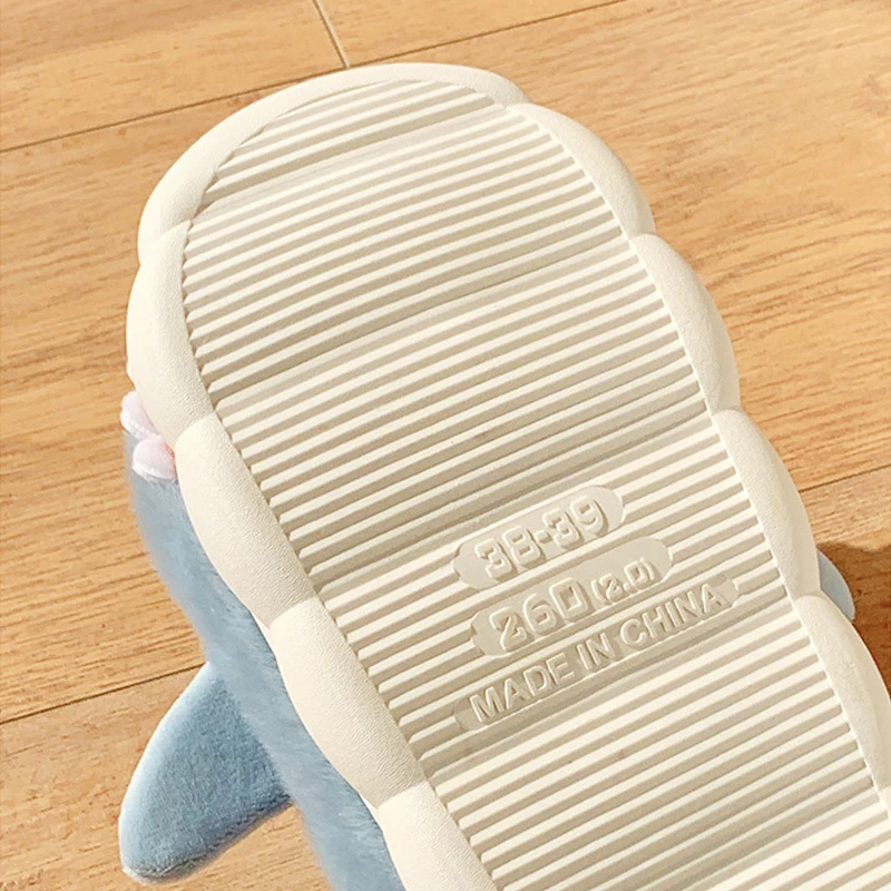 Zapatillas de algodón de tiburón de dibujos animados para mujer, pantuflas mullidas cálidas para interiores, pantuflas divertidas de tamaño completo