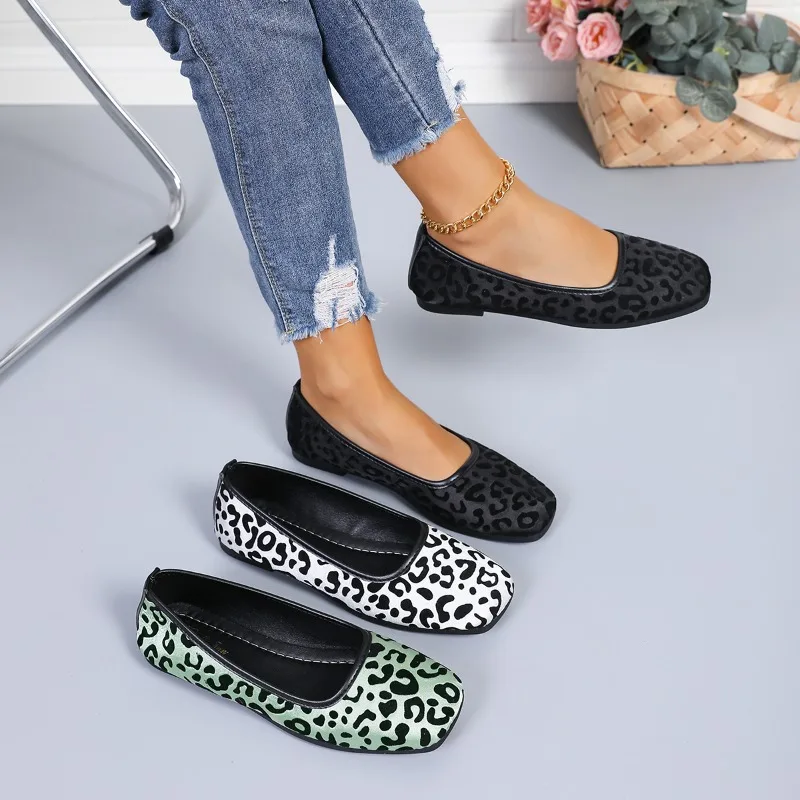 

2026 Women Flats Spring Autumn New Fashion Square Toe Shoes Casual Breathable Loafers Female Comfortable Soft Soled Sneakers