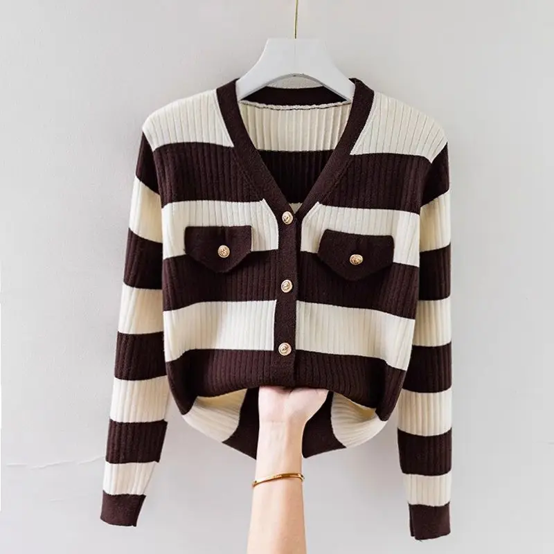 

Sweet V-Neck Button Spliced Striped Cardigan Sweaters Female Clothing 2024 Autumn Winter New Loose Knitted All-match Tops