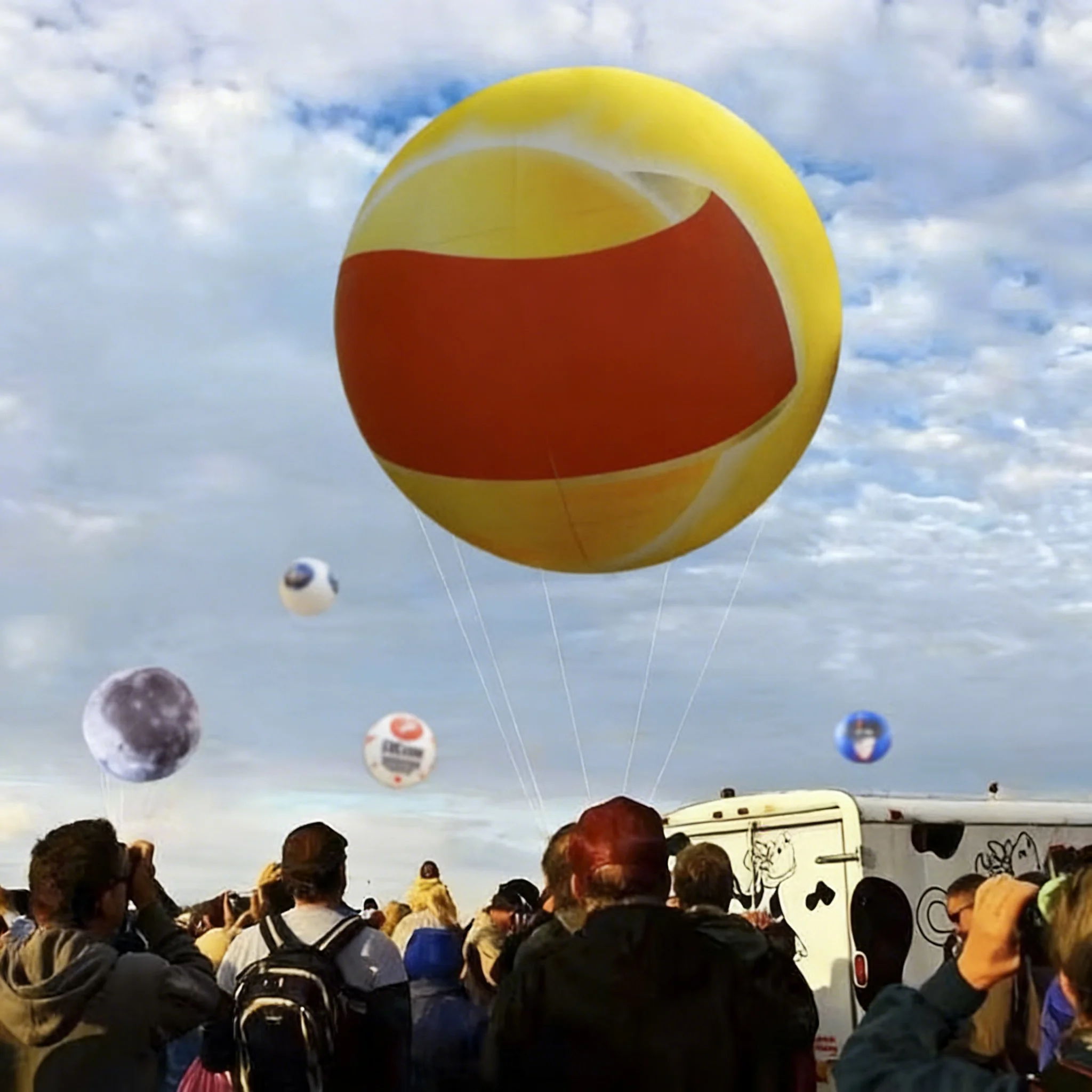 Customized Giant Inflatable Helium Balloon World Game Decoration Light Advertising Inflatable Helium Parade Floats Ball