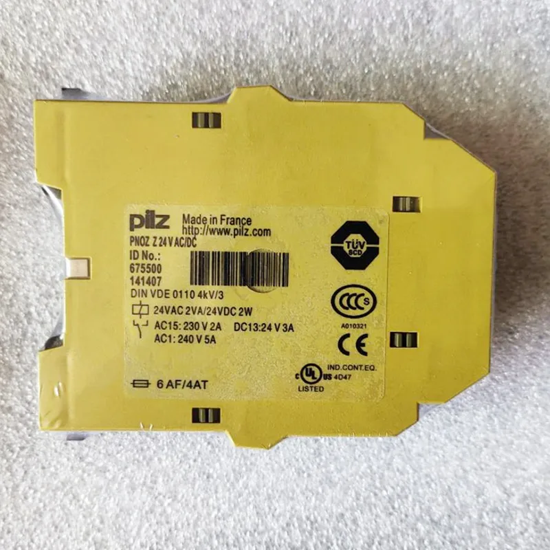พิลซ์ 675500 โมดูลความปลอดภัยใหม่ของพิลซ์ PNOZ Z 24VAC/DC