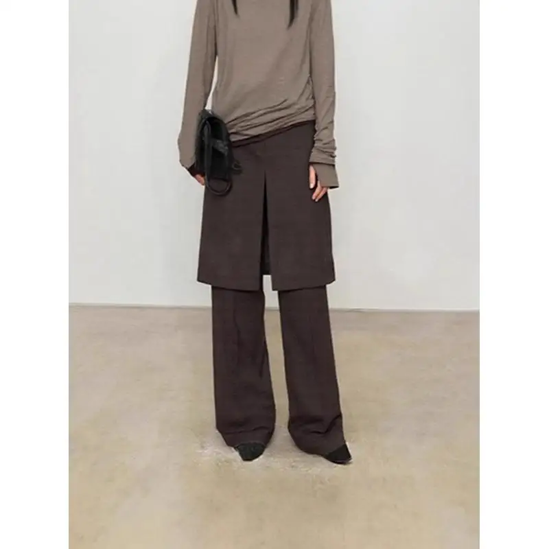 

Брюки Maxdutti из тонкой шерсти европейского производства, устойчивой к сминанию, в стиле модных блогеров, с эффектом двухслойности, слегка расклешенные, с разрезами