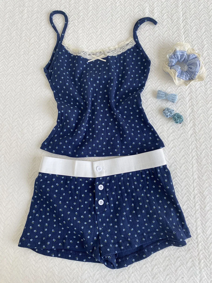 

Комплект шорт с кружевной отделкой и цветочным принтом, женская летняя одежда 2025 Y2K, майка, короткие штаны, комплекты из 2 предметов, мягкая пижама для девочек