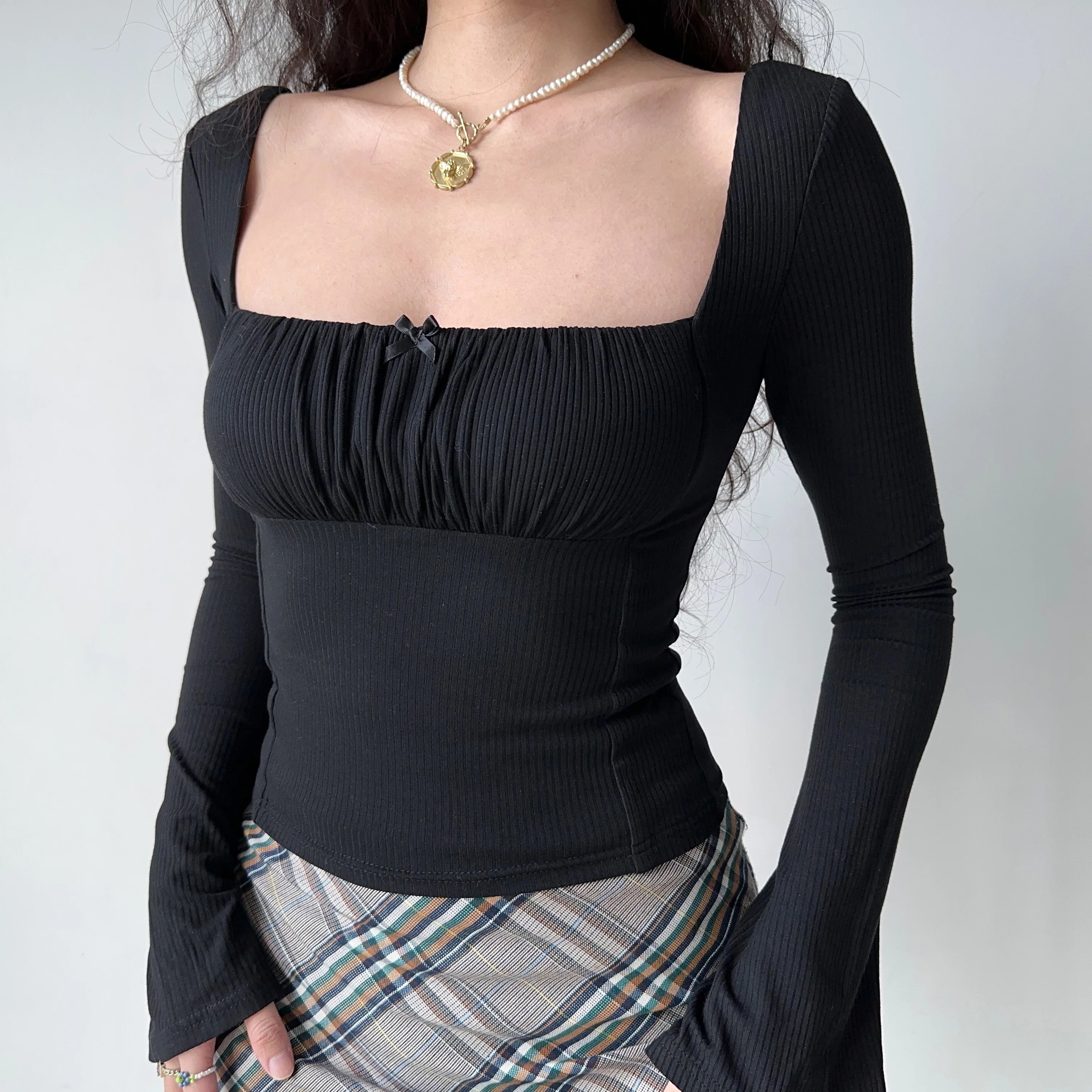 Go Girl Go Slim Fit Long Sleeve Square Neck Black T-Shirt Women's Body Shape Enhancing 3D Tailoring Comfortable Breathable
