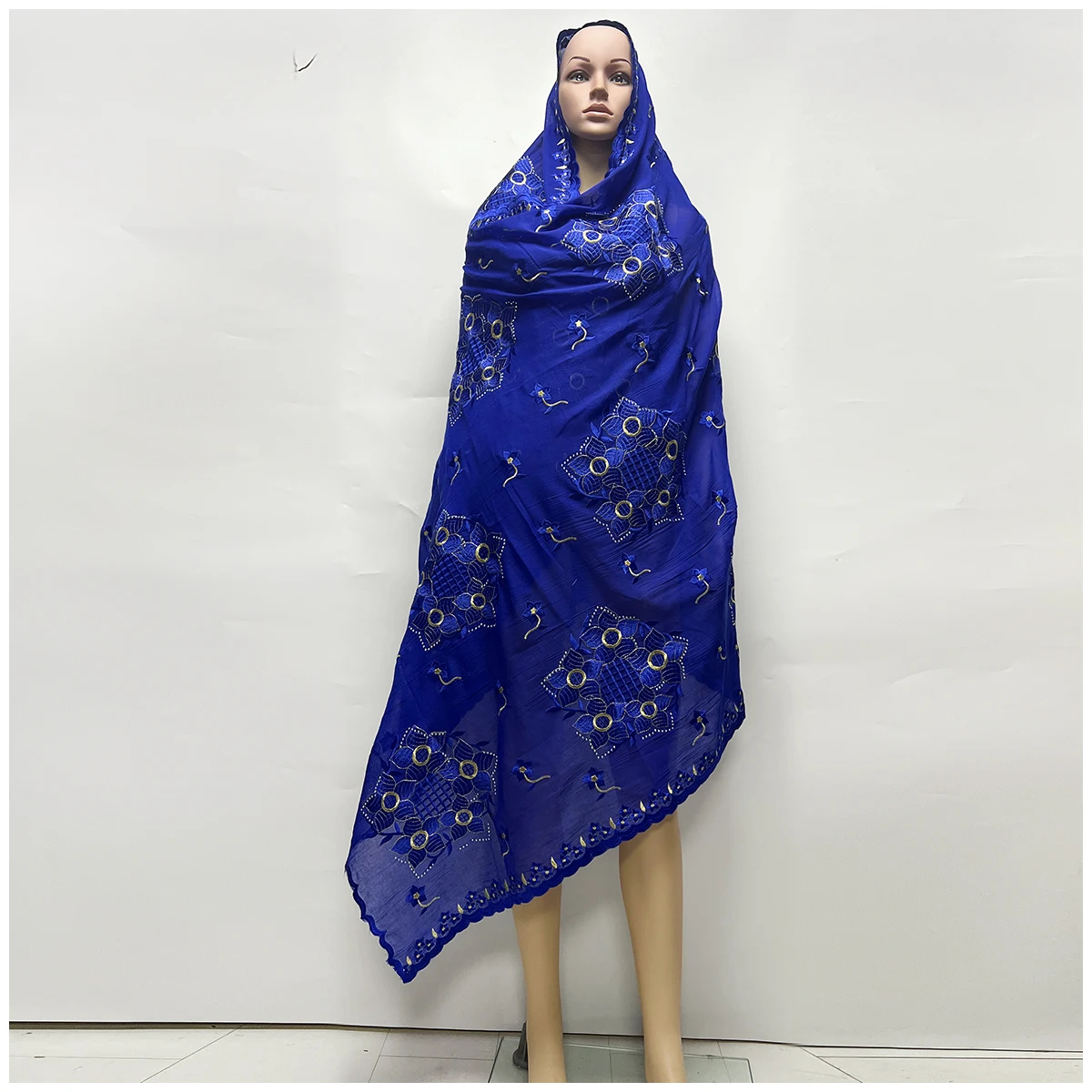 African Women Hijab Muslim Scarf High Quality 100% Cotton Fabric Rayon Cotton Thread Eembroidered Scarf Dubai Excellent Style