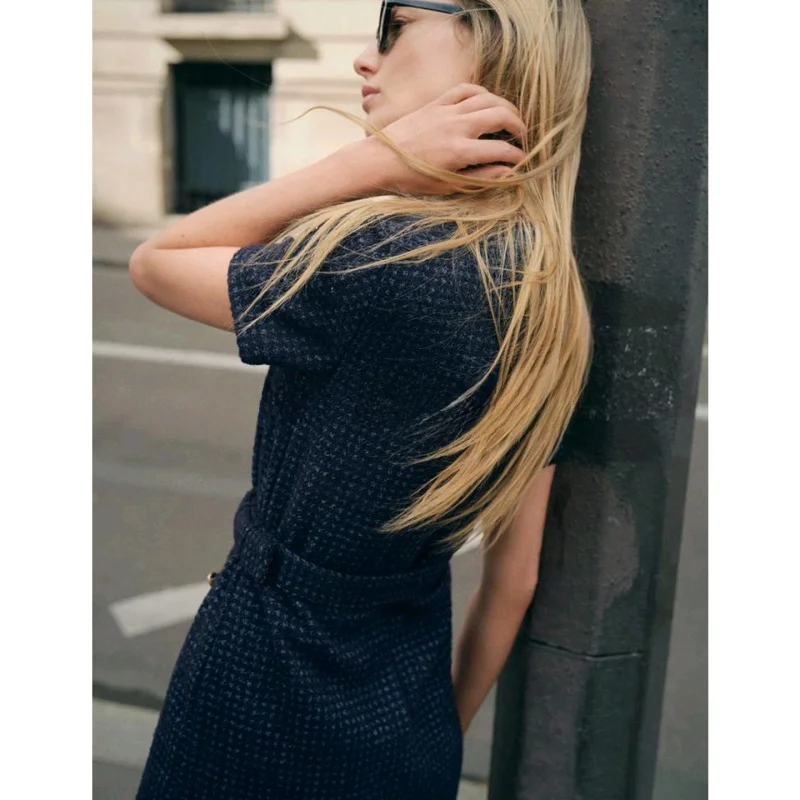 겨울 여성용 스트레이트 튜브 드레스 벨트 포함 라운드 넥 오르트 스웨이드 구조 감각적인 요정 스커트 폴리에스터 섬유 출퇴근용