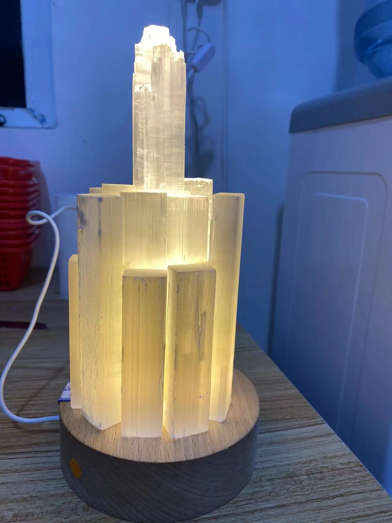 

Himalayan Natural Selenite Crystal Selenium Skyscraper Tower Home Decoration Meditation Stone Gypsum Tower for Reiki Healing