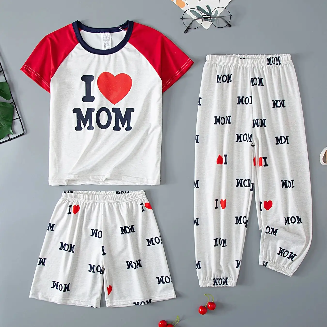 

3-piece Children's Summer Mom And Dad Short-sleeved Trousers Suit Boys And Girls Casual Joker Shorts Cute T-shirt Home Suit