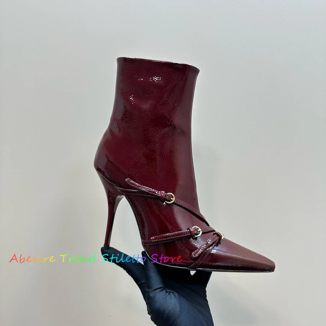 

Зимние женские короткие сапоги из лакированной кожи с острым носком на шпильке и молнией, модные удобные ботильоны с пряжкой и ремешком