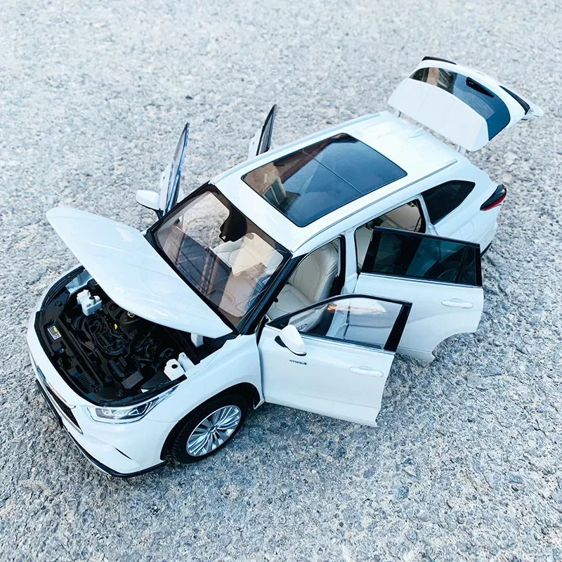 Highlander SUV 2022, Maßstab 1:18, neues Metalldruckguss-Automodell, Jungen-Geschenk-Sammlung, Display