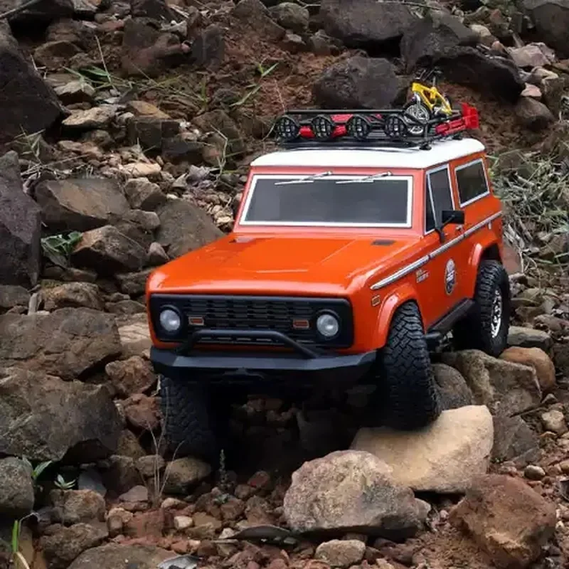 RGT 1/10 Scale 136100V3FD 4WD Remote Control Car Realistic Climbing Suitable Boys Birthday Gift Durable Off-Road Vehicle