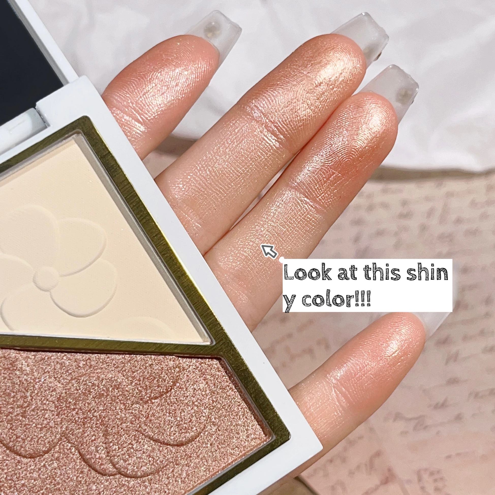 HISYI Contour Palette สาม-in-one Pearlescent Matte Nose Shadow Shadow Eye กระเป๋า Brighten ยาวนานเป็นธรรมชาติ