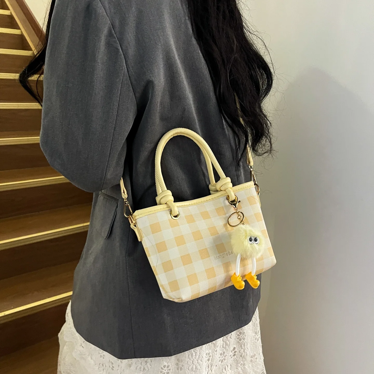 

New Plaid Bucket Bag Women's Fashion Hand Bag High-end Single Shoulder Messenger Bag Super Hot