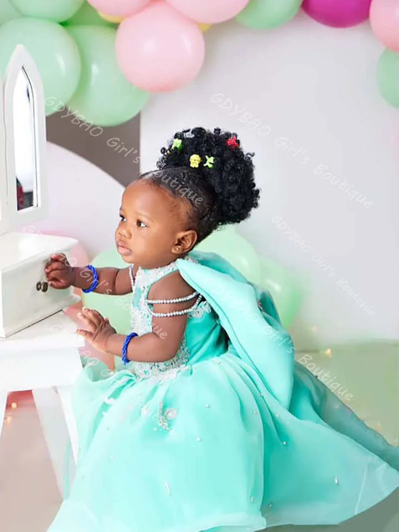 Aangepaste baby meisjes verjaardag jurk glitter kralen kant tule baljurk kinderen halter prinses optocht bloemenmeisje jurk met strik