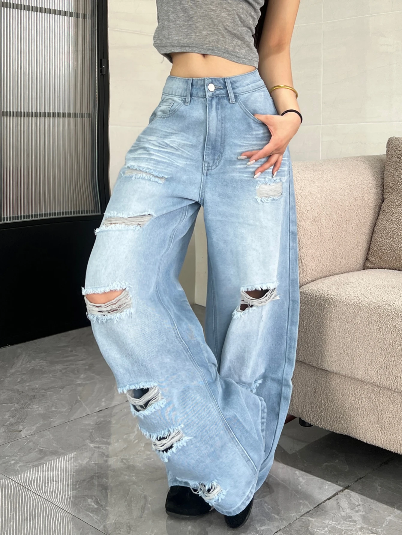 Young Girl With High Waist, Wide Legs, Mopping The Floor, Y2K Jeans With Holes, Rough Edges, Polished White, Loose Sagging